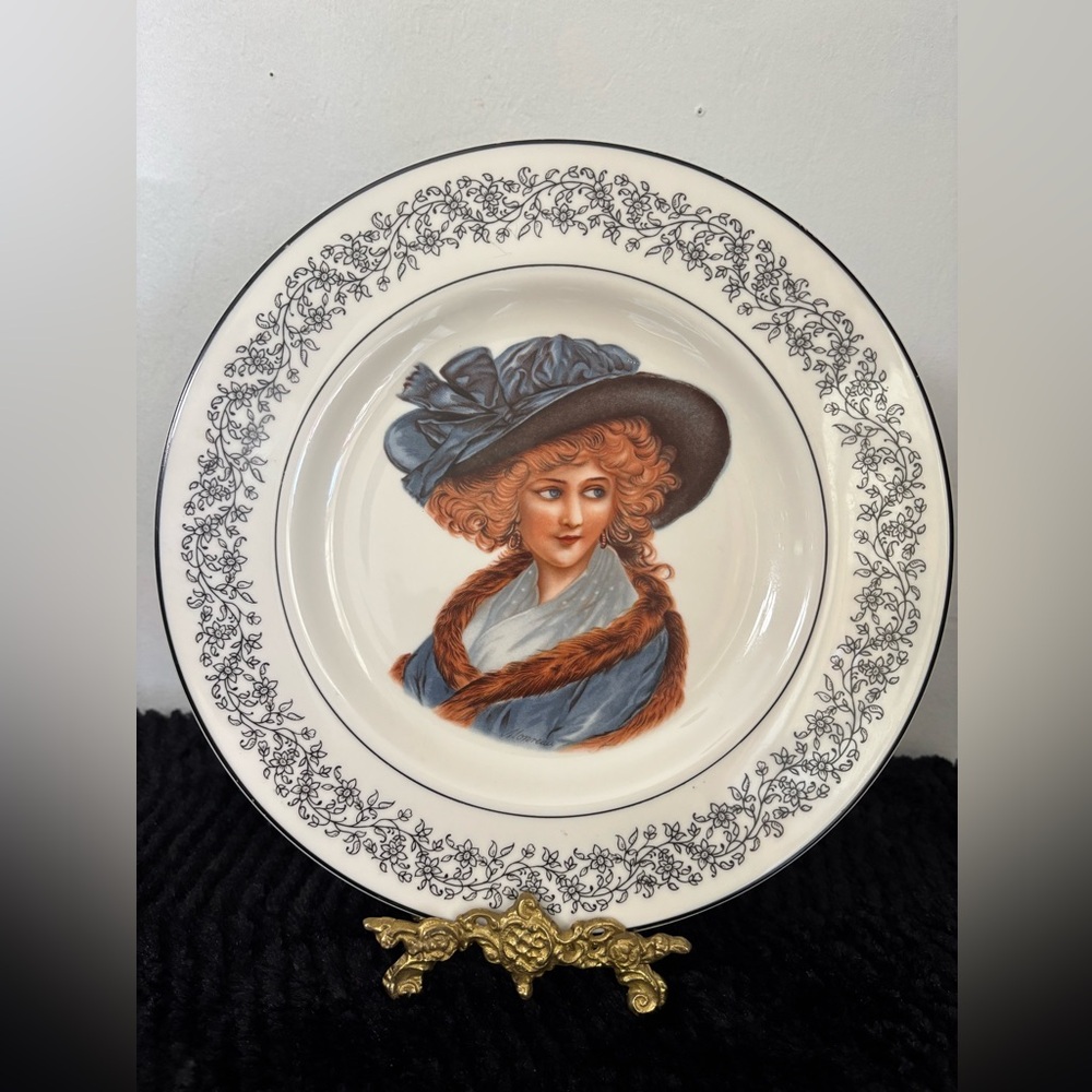 Vintage Belcrest Donna Marie fine China Victorian plate